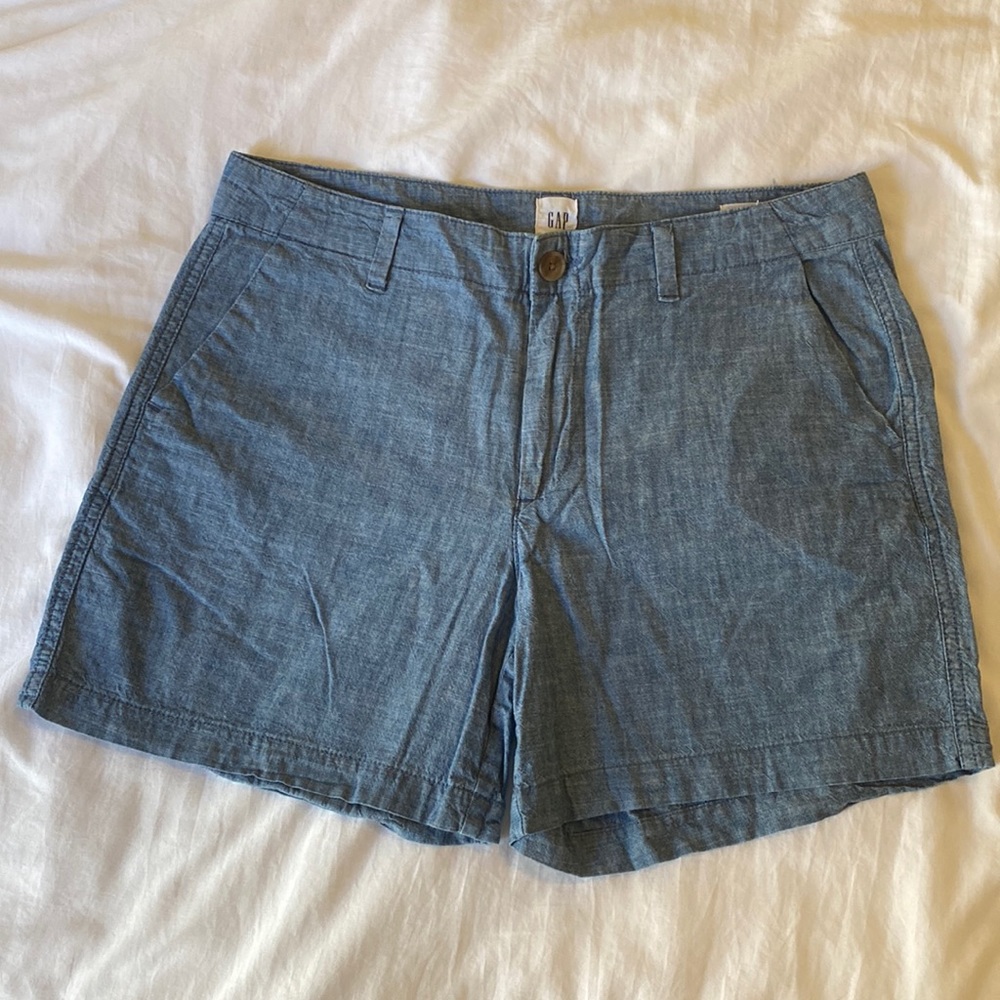 GAP size 6 jean colored linen shorts